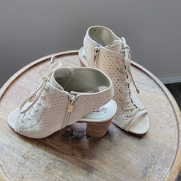 Sam Elderman Ennette lace up booties - Picture 3 of 9